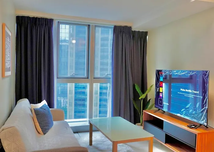 Bright Corner 2br With Bathtub Uptown Bgc Apartment Manila