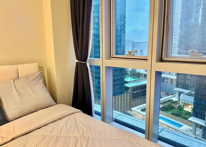 Bright Corner 2br With Bathtub Uptown Bgc *