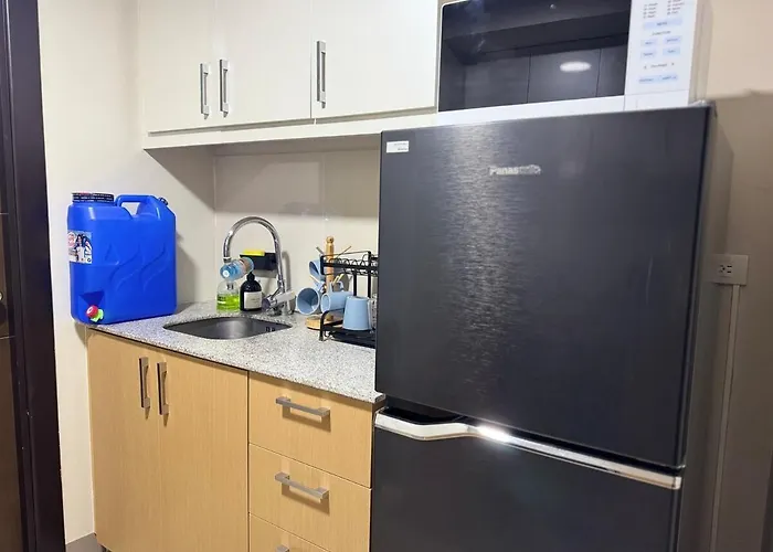 Bright Corner 2br With Bathtub Uptown Bgc *