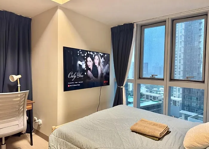 Bright Corner 2br With Bathtub Uptown Bgc *